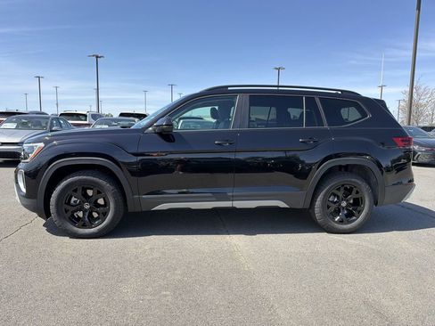 New 2026 Volkswagen Atlas Peak Edition AWD/4WD image 2