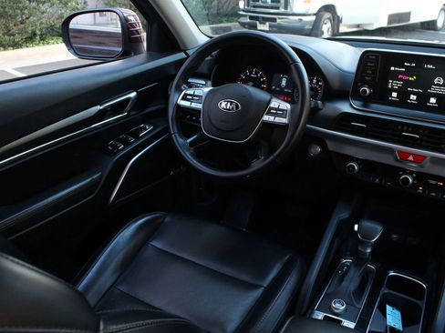 Used 2020 Kia Telluride LX image 26