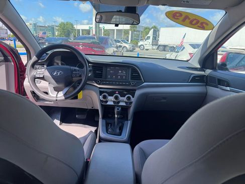 Used 2019 Hyundai Elantra SEL image 21