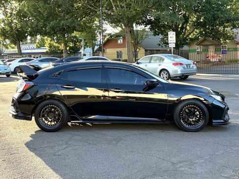 Used 2018 Honda Civic Sport Touring image 5