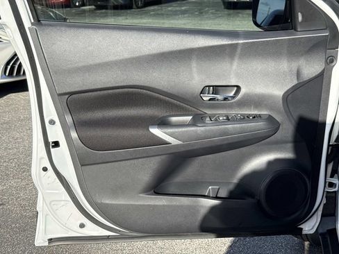 Used 2023 Nissan Kicks SV image 19