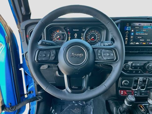 Used 2025 Jeep Wrangler Unlimited Rubicon w/ Safety Group AWD/4WD image 11