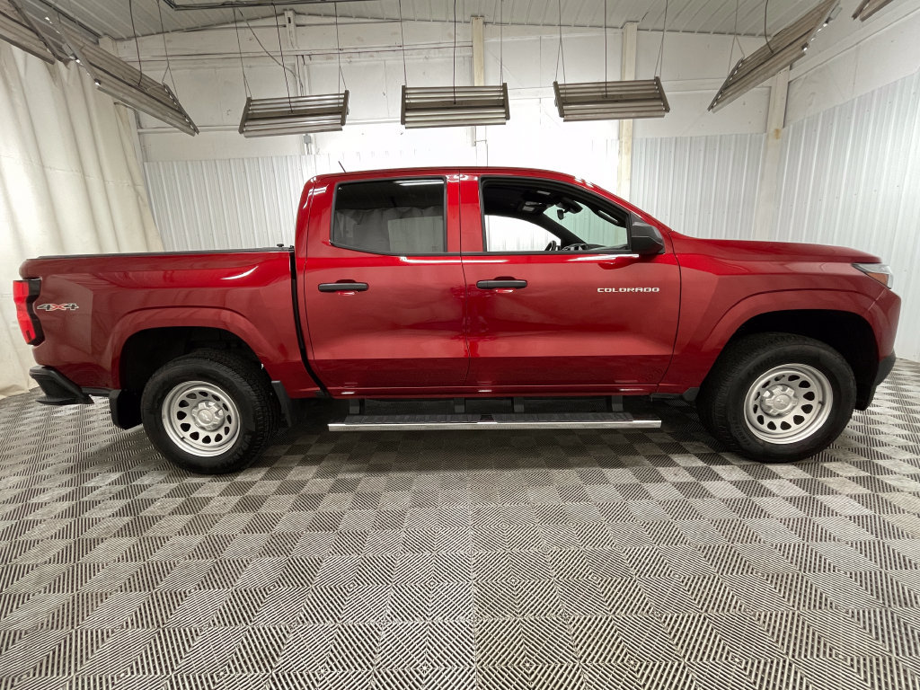 Certified 2025 Chevrolet Colorado W/T AWD/4WD image 20