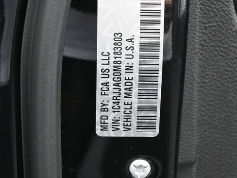 Used 2021 Jeep Grand Cherokee L Laredo image 18