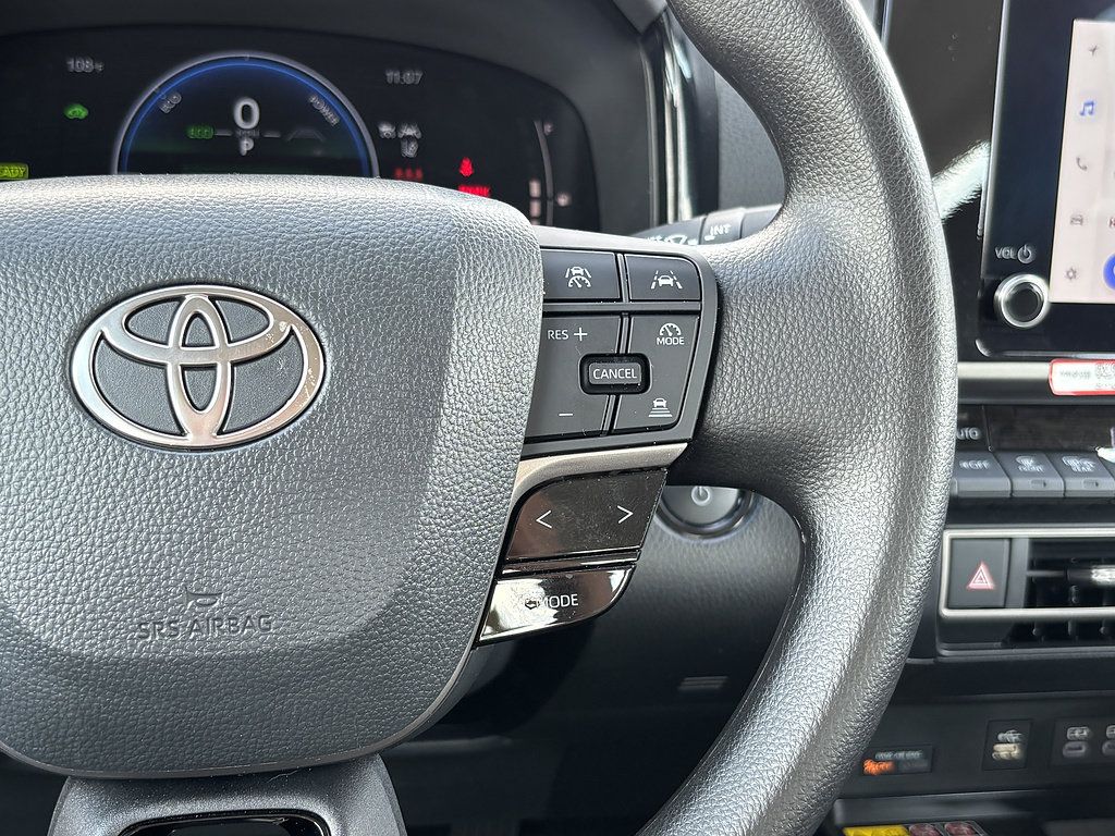 Used 2026 Toyota Camry LE w/ Convenience Package FWD image 18