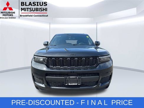 Used 2023 Jeep Grand Cherokee L Laredo AWD/4WD image 3