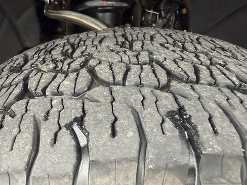 Used 2023 Chevrolet Silverado 1500 RST w/ Z71 Off-Road Package image 25