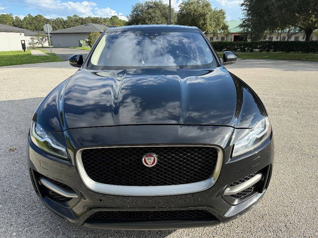 Used 2017 Jaguar F-PACE R-Sport AWD/4WD image 3