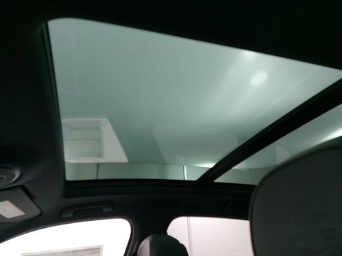 New 2026 Porsche Cayenne image 32