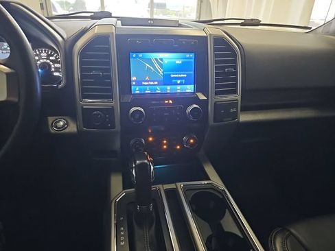 Used 2020 Ford F150 Lariat w/ Equipment Group 502A Luxury AWD/4WD image 17