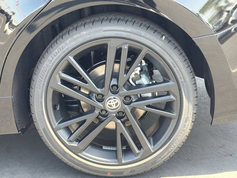 New 2026 Toyota Camry Hybrid FWD image 17