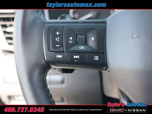 Used 2025 Nissan Rogue SV image 23