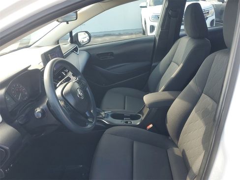 Used 2025 Toyota Corolla LE image 13