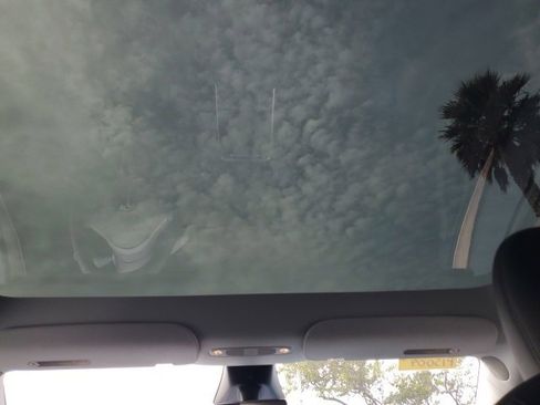 Used 2024 Tesla Model Y Long Range image 16