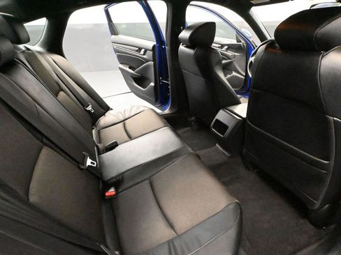 Used 2018 Honda Accord Sport image 39