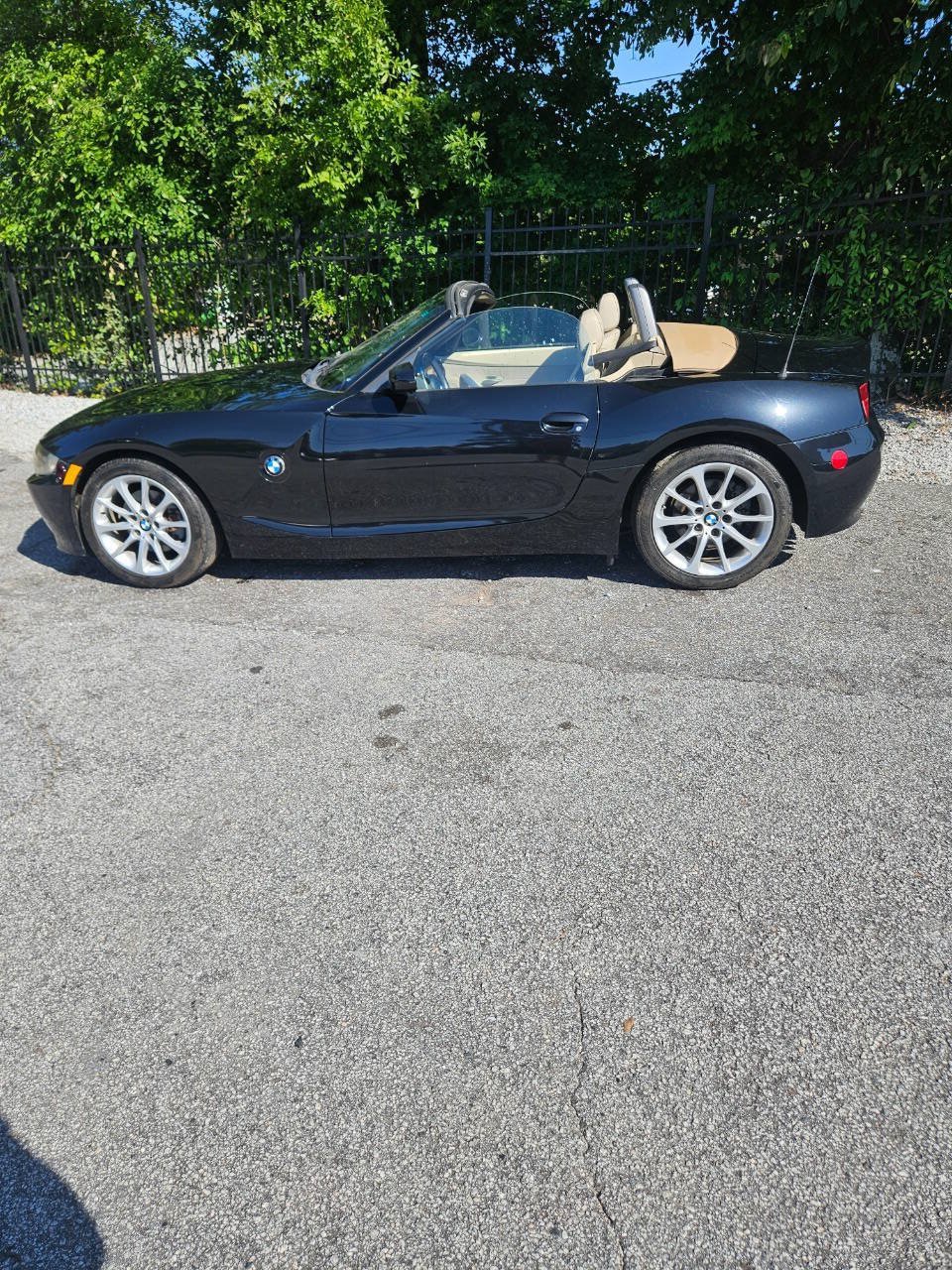 Used 2006 BMW Z4 3.0i RWD image 67