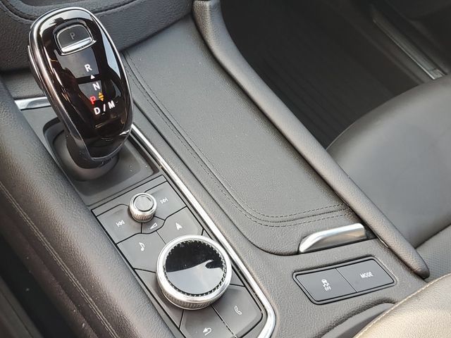 Certified 2024 Cadillac XT5 Premium Luxury w/ LPO, Floor Liner Package AWD/4WD image 24