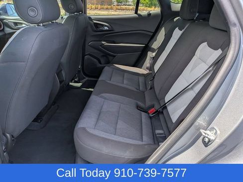 Used 2024 Chevrolet Trax RS FWD image 30