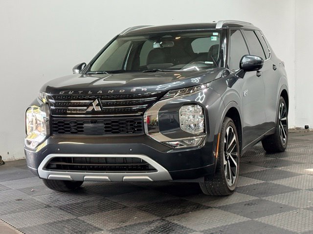 Used 2025 Mitsubishi Outlander 4WD Plug-In Hybrid image 4