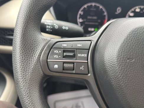 Used 2025 Honda HR-V LX image 21