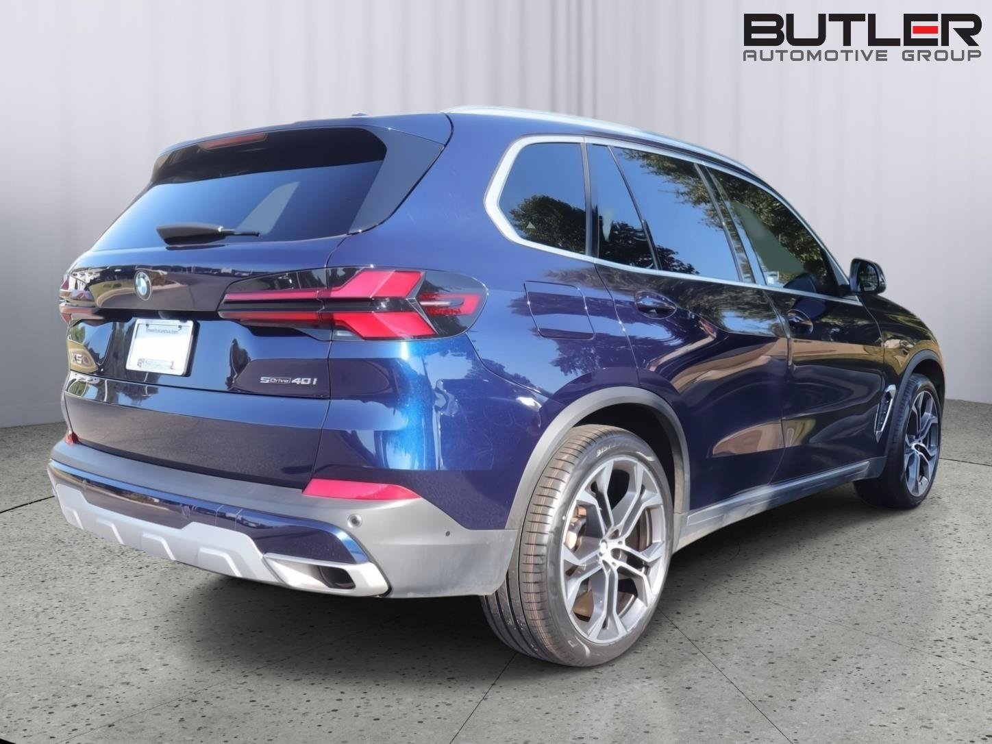 Used 2024 BMW X5 sDrive40i w/ Premium Package RWD image 6