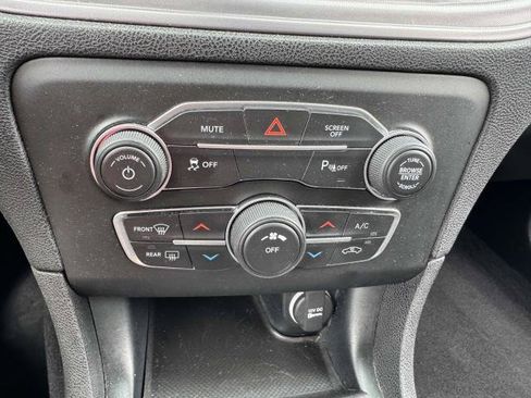 Used 2023 Dodge Charger SXT RWD image 19