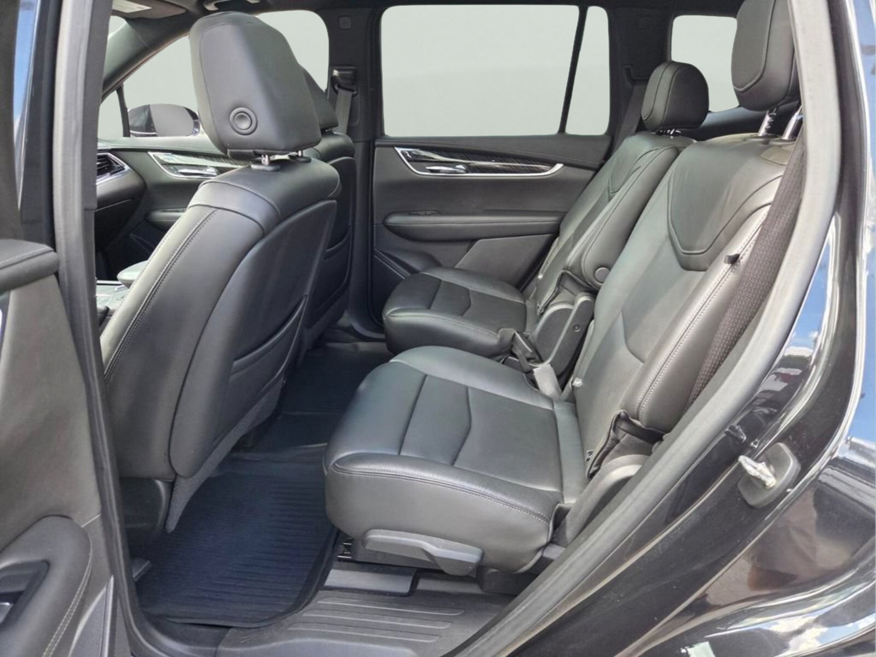 Used 2020 Cadillac XT6 Premium Luxury FWD image 11