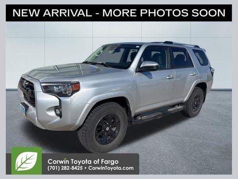 Used 2022 Toyota 4Runner SR5 AWD/4WD image 1