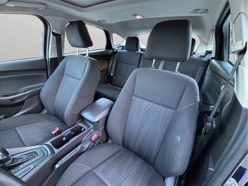 Used 2017 Ford Focus SEL image 15