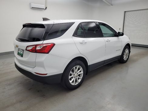 Used 2019 Chevrolet Equinox LS w/ LS Convenience Package FWD image 10