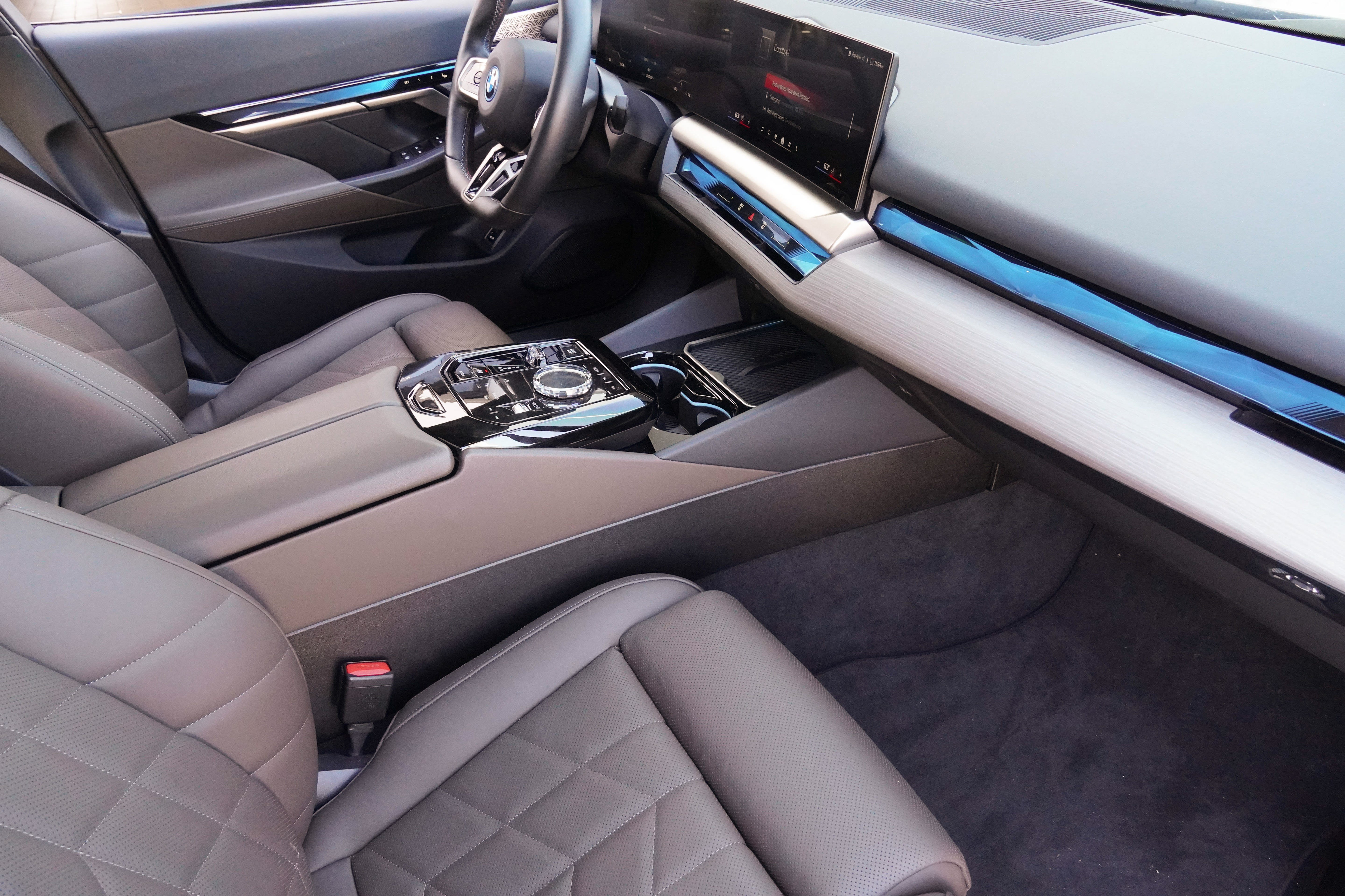 Certified 2024 BMW i5 M60 w/ Executive Package AWD/4WD image 7