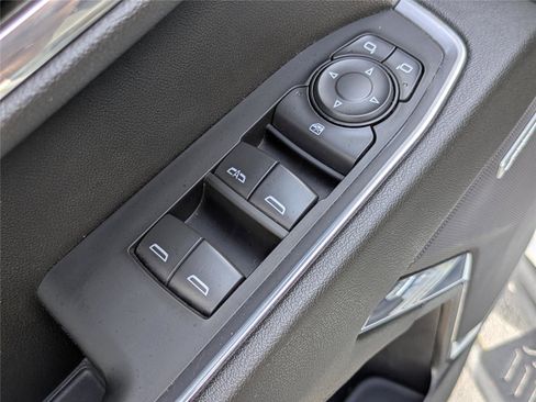 Used 2024 Chevrolet Silverado 1500 LT Trail Boss w/ Convenience Package II AWD/4WD image 11