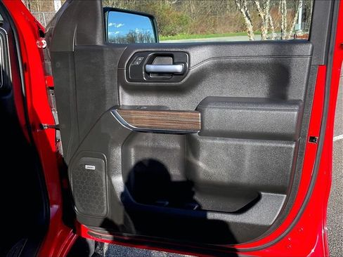 Used 2021 Chevrolet Silverado 1500 LT Trail Boss w/ Convenience Package II AWD/4WD image 12