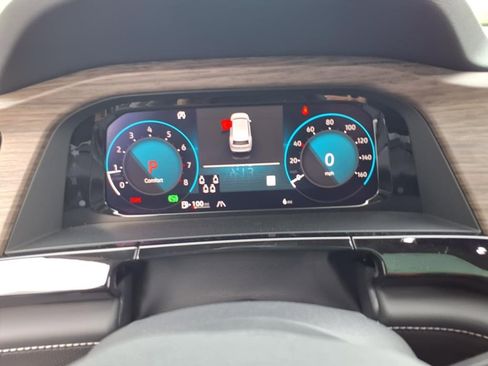 New 2025 Volkswagen Atlas SEL image 15