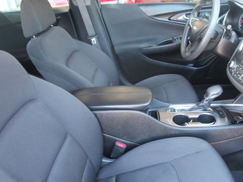Used 2021 Chevrolet Malibu LT image 21