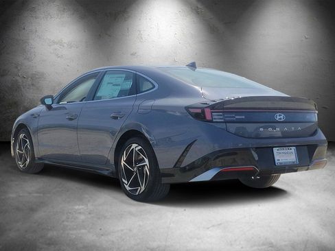 New 2026 Hyundai Sonata SEL FWD image 4
