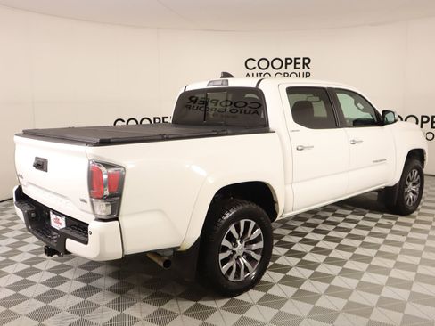 Used 2021 Toyota Tacoma Limited image 23