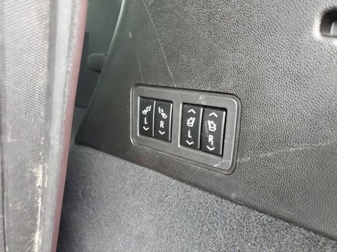 Used 2023 Cadillac XT6 Premium Luxury w/ Technology Package image 34