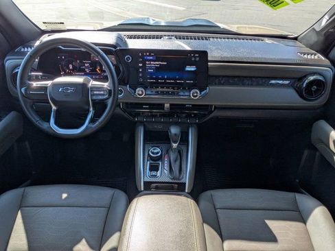 Used 2023 Chevrolet Colorado ZR2 w/ ZR2 Convenience Package III image 16