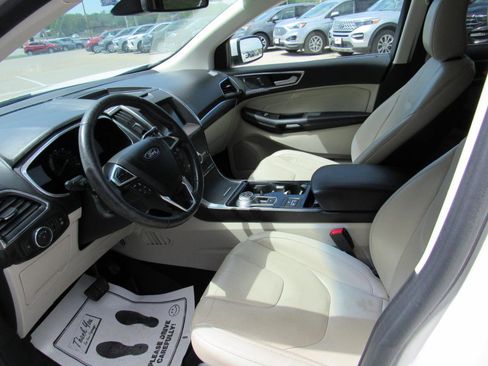 Used 2020 Ford Edge Titanium w/ Equipment Group 301A AWD/4WD image 8