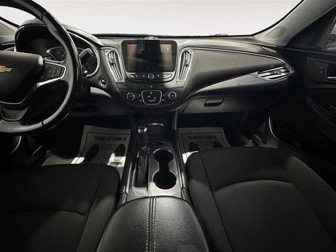 Used 2018 Chevrolet Malibu LT image 11
