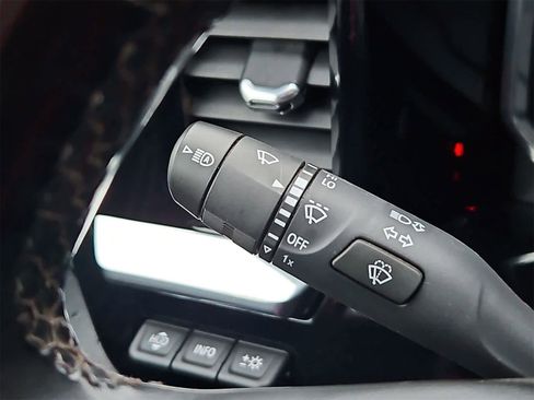 Used 2024 Chevrolet Silverado 2500 High Country w/ High Country Premium Package image 27