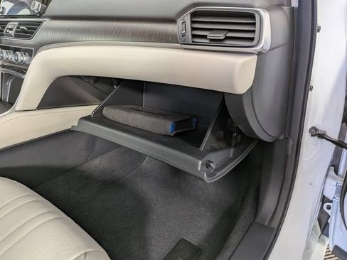 Used 2022 Honda Accord EX-L image 33