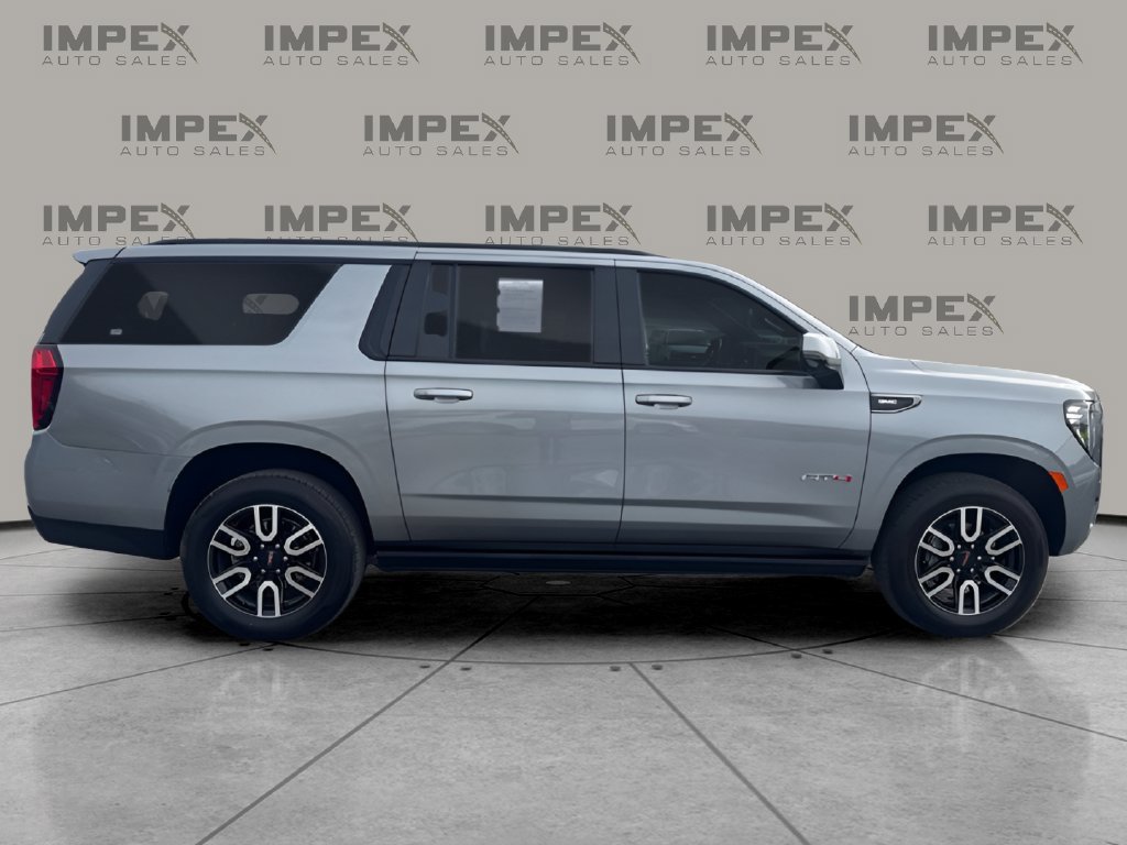 Used 2024 GMC Yukon XL AT4 w/ Technology Package AWD/4WD image 6