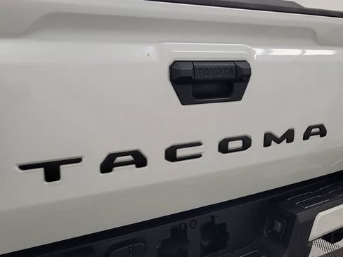 Used 2024 Toyota Tacoma TRD Sport w/ TRD Sport Upgrade Package RWD image 7