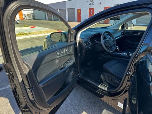 Used 2018 Ford Edge SE image 10
