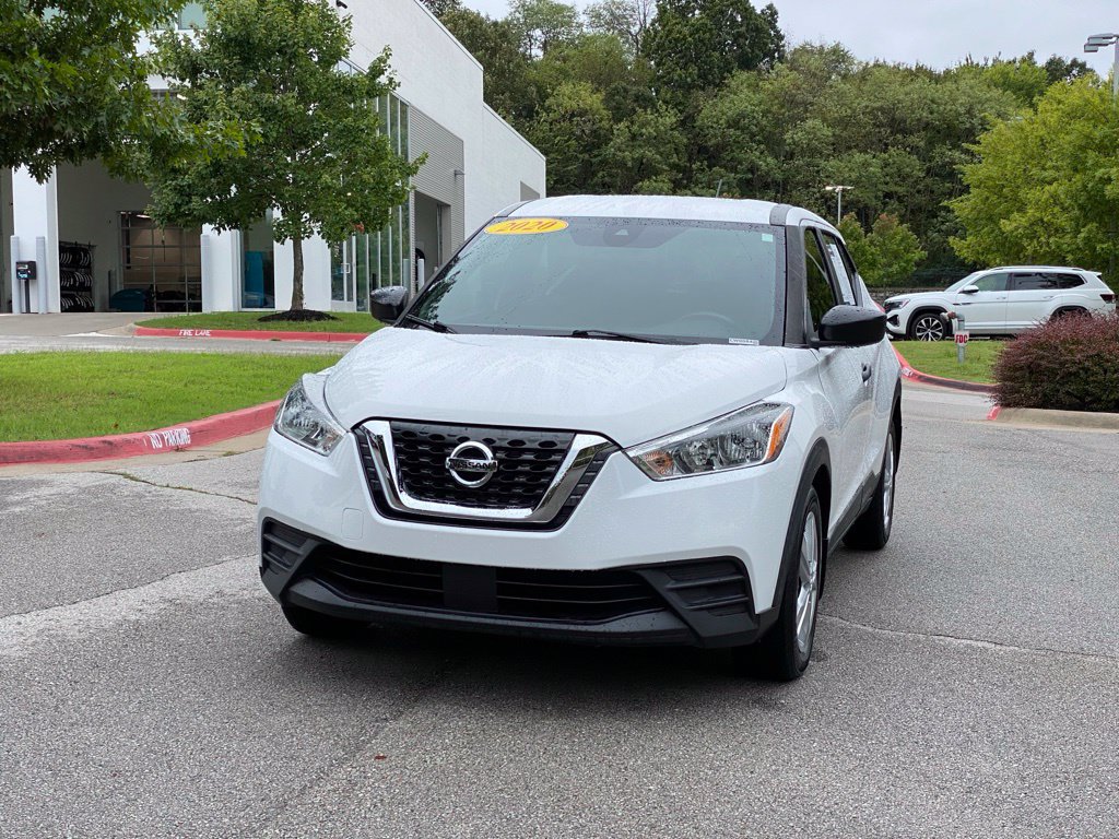 Used 2020 Nissan Kicks S FWD image 3