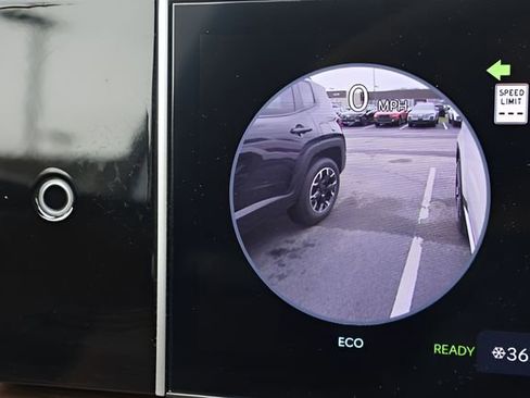 Used 2024 Hyundai Santa Fe Limited image 30