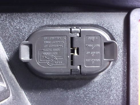 Used 2021 Toyota Tacoma TRD Off-Road image 31