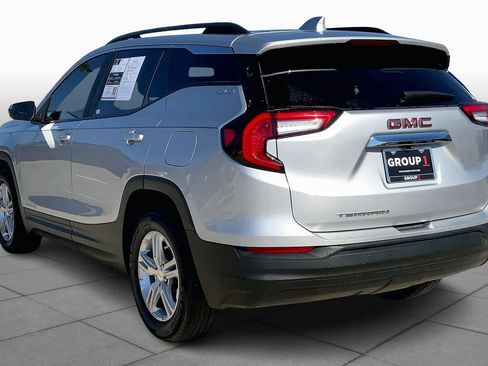 Used 2022 GMC Terrain SLE w/ Driver Convenience Package image 29